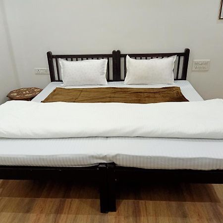 Hindupura Residency 호텔 사와이 마도푸르 외부 사진
