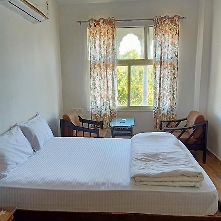 Hindupura Residency 호텔 사와이 마도푸르 외부 사진