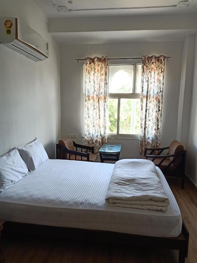 Hindupura Residency 호텔 사와이 마도푸르 외부 사진