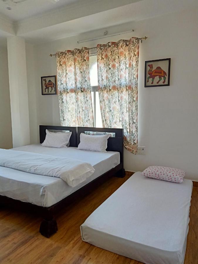 Hindupura Residency 호텔 사와이 마도푸르 외부 사진