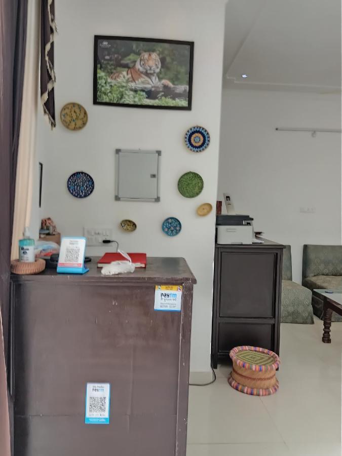 Hindupura Residency 호텔 사와이 마도푸르 외부 사진