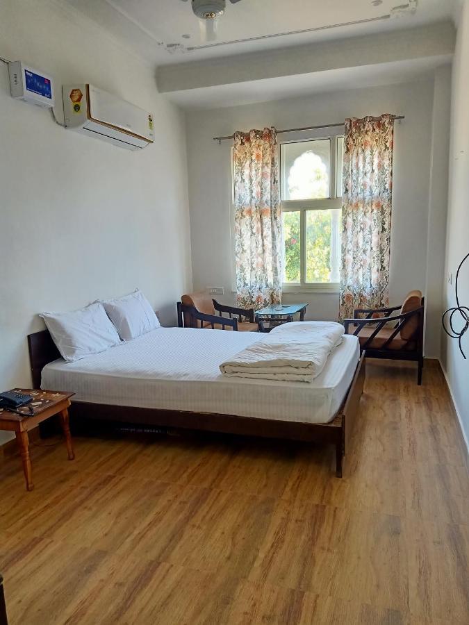 Hindupura Residency 호텔 사와이 마도푸르 외부 사진